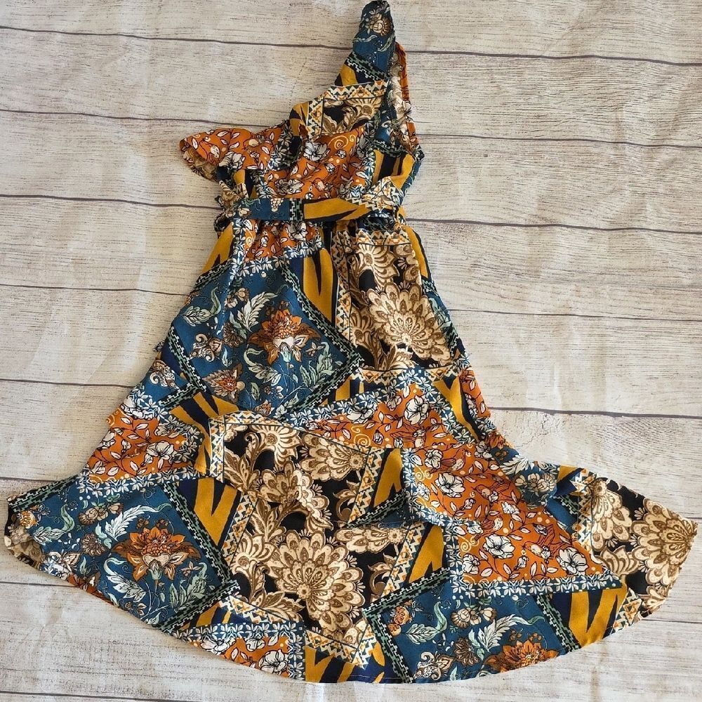 One-Shoulder Floral Print Dress - Picture 4 of 4